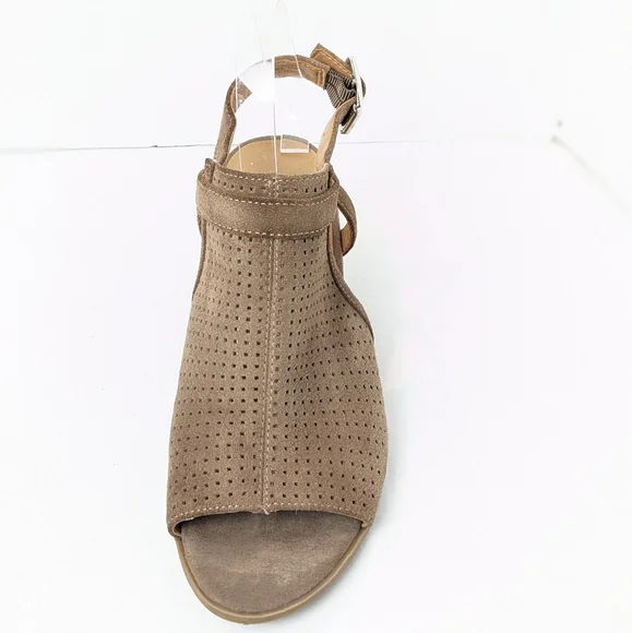 Franco Sarto Suede Harlet Sandals - Picture 3 of 16